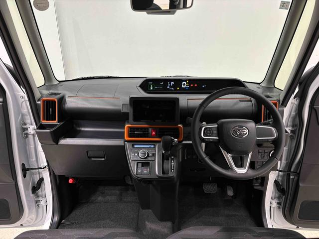 タント ファンクロスターボ 電動パーキングブレーキ LEDオートライト パワースライドドアウェルカムオープン機能 電動パーキングブレーキ 運転席助手席シートヒーター アルミホイール キーフリーシステム  オート電動格納式ドアミラー(11枚目)