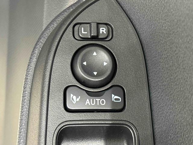 タント ファンクロスターボ 前席シートヒーター バックカメラ付 電動パーキングブレーキ 後席両側パワースライドドア 運転席・助手席シートヒーター LEDヘッドライト・フォグランプ オートエアコン オートライト 15インチアルミホイール キーフリーシステム(24枚目)