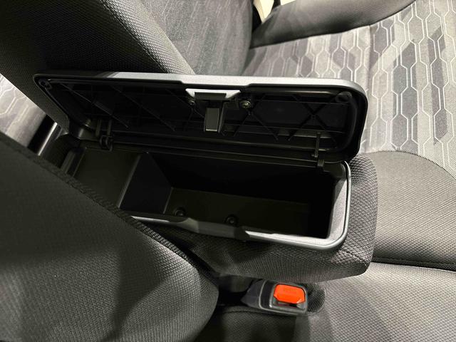 タント ファンクロスターボ 前席シートヒーター バックカメラ付 電動パーキングブレーキ 後席両側パワースライドドア 運転席・助手席シートヒーター LEDヘッドライト・フォグランプ オートエアコン オートライト 15インチアルミホイール キーフリーシステム(30枚目)