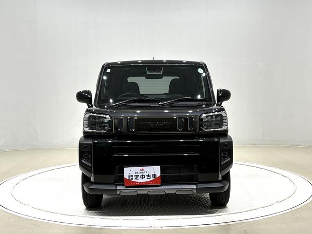 タフト Ｇ　ダーククロムベンチャー　バックモニター対応カメラ　スカイフィールトップ　ダークメッキパック　シルバーアンダーガーニッシュ　インテリアアクセント　ＬＥＤオートライト＆フォグランプ　電動パーキングブレーキ　バックカメラ　アルミホイール（6枚目）