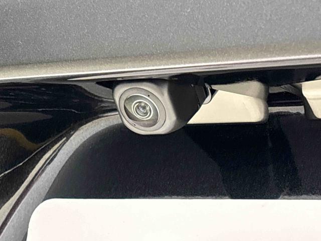 タント カスタムＲＳ　バックカメラ　電動パーキングブレーキ　ＬＥＤオートライト　パワースライドドアウェルカムオープン機能　オート電動格納式ドアミラー　助手席ロングスライド　助手席イージークローザー　アルミホイール　キーフリーシステム（10枚目）