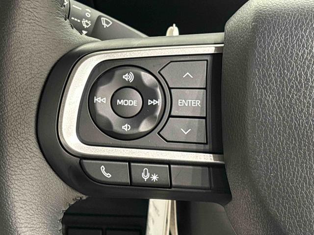 タント カスタムＲＳ　バックカメラ　電動パーキングブレーキ　ＬＥＤオートライト　パワースライドドアウェルカムオープン機能　オート電動格納式ドアミラー　助手席ロングスライド　助手席イージークローザー　アルミホイール　キーフリーシステム（13枚目）