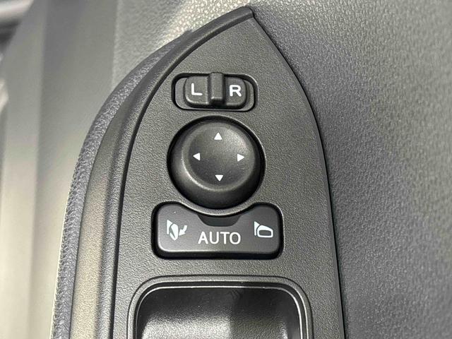 タント カスタムＲＳ　バックカメラ　電動パーキングブレーキ　ＬＥＤオートライト　パワースライドドアウェルカムオープン機能　オート電動格納式ドアミラー　助手席ロングスライド　助手席イージークローザー　アルミホイール　キーフリーシステム（24枚目）