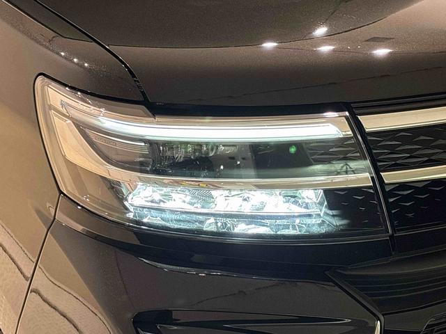 タント カスタムＲＳ　バックカメラ　電動パーキングブレーキ　ＬＥＤオートライト　パワースライドドアウェルカムオープン機能　オート電動格納式ドアミラー　助手席ロングスライド　助手席イージークローザー　アルミホイール　キーフリーシステム（46枚目）