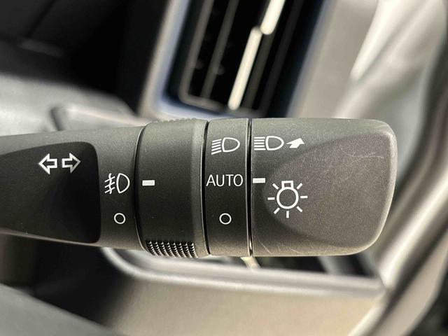 タント カスタムＲＳ　　電子パーキング　　　ＬＥＤヘッドライト　ＬＥＤオートライト　パワースライドドアウェルカムオープン機能　オート電動格納式ドアミラー　　助手席イージークローザー　アルミホイール　キーフリーシステム（23枚目）