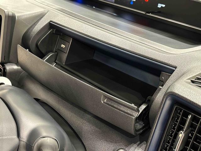 タント カスタムＲＳ　　電子パーキング　　　ＬＥＤヘッドライト　ＬＥＤオートライト　パワースライドドアウェルカムオープン機能　オート電動格納式ドアミラー　　助手席イージークローザー　アルミホイール　キーフリーシステム（26枚目）
