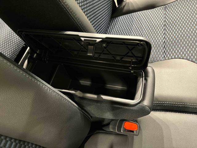 タント カスタムＲＳ　　電子パーキング　　　ＬＥＤヘッドライト　ＬＥＤオートライト　パワースライドドアウェルカムオープン機能　オート電動格納式ドアミラー　　助手席イージークローザー　アルミホイール　キーフリーシステム（30枚目）