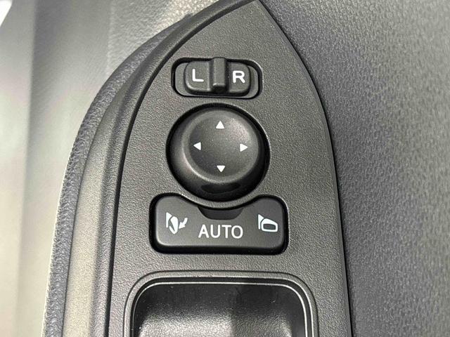 タント ファンクロスターボ　　電子パーキング　　ＬＥＤヘッドライト　ＬＥＤオートライト　パワースライドドアウェルカムオープン機能　オート電動格納式ドアミラー　助手席ロングスライド　助手席イージークローザー　アルミホイール　キーフリーシステム（24枚目）