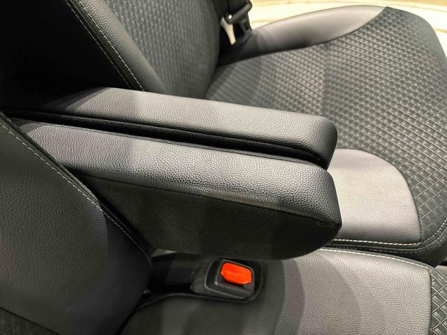 タント カスタムＲＳスタイルセレクション　パノラマモニター　ＥＴＣ　ＬＥＤオートライト　パワースライドドアウェルカムオープン機能　オート電動格納式ドアミラー　助手席ロングスライド　助手席イージークローザー　アルミホイール　キーフリーシステム（34枚目）