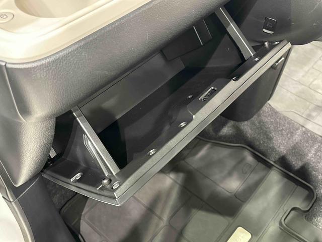 ムーヴキャンバス ストライプスＧターボ　バックカメラ　前席シートヒーター付　ＬＥＤヘッドライト　ＬＥＤフォグランプ　両側電動スライドドア　ＳＲＳサイドエアバッグ　プッシュボタンスタート　オートライト　オートハイビーム　オートホールドブレーキ機能付電動パーキングブレーキ（32枚目）