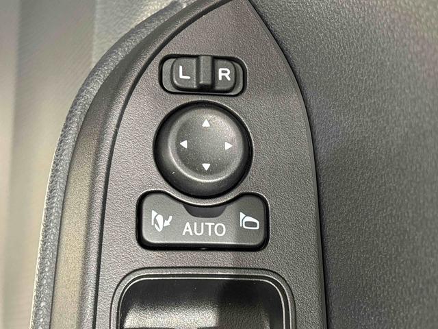 タント ファンクロスターボ　バックカメラ　電動パーキングブレーキ　ＬＥＤオートライト　パワースライドドアウェルカムオープン機能　電動パーキングブレーキ　運転席助手席シートヒーター　アルミホイール　キーフリーシステム　　オート電動格納式ドアミラー（24枚目）