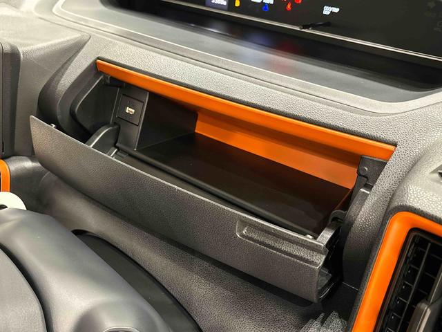 タント ファンクロスターボ　バックカメラ　電動パーキングブレーキ　ＬＥＤオートライト　パワースライドドアウェルカムオープン機能　電動パーキングブレーキ　運転席助手席シートヒーター　アルミホイール　キーフリーシステム　　オート電動格納式ドアミラー（26枚目）