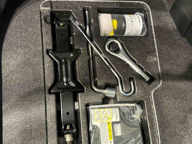 トール カスタム G   電子パーキング  両側パワースライドドア LEDヘッドランプ・フォグランプ  14インチアルミホイール オートライト プッシュボタンスタート クルーズコントロール  コーナーセンサー パワースライドドア キーフリーシステム(32枚目)