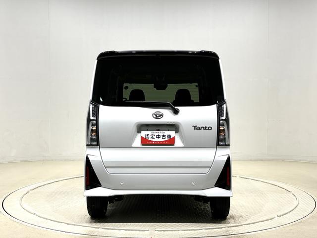 タント カスタムＲＳ　両側パワースライドドア　ＬＥＤオートライト　　電動パーキングブレーキ　運転席助手席シートヒーター　アルミホイール　キーフリーシステム　　オート電動格納式ドアミラー（9枚目）