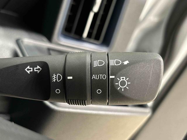 タント カスタムＲＳ　両側パワースライドドア　ＬＥＤオートライト　　電動パーキングブレーキ　運転席助手席シートヒーター　アルミホイール　キーフリーシステム　　オート電動格納式ドアミラー（23枚目）