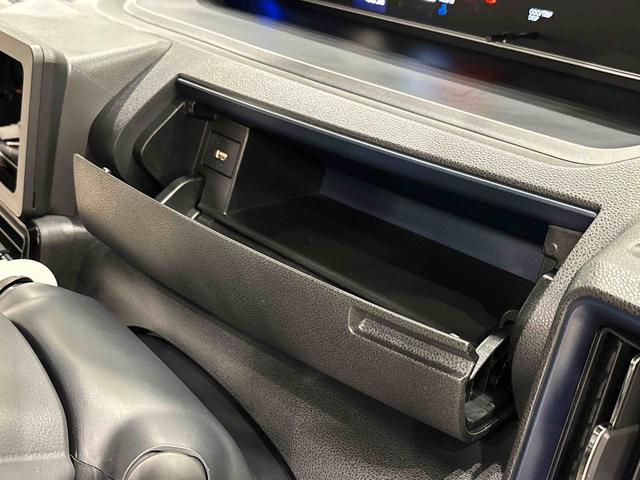 タント カスタムＲＳ　両側パワースライドドア　ＬＥＤオートライト　　電動パーキングブレーキ　運転席助手席シートヒーター　アルミホイール　キーフリーシステム　　オート電動格納式ドアミラー（26枚目）