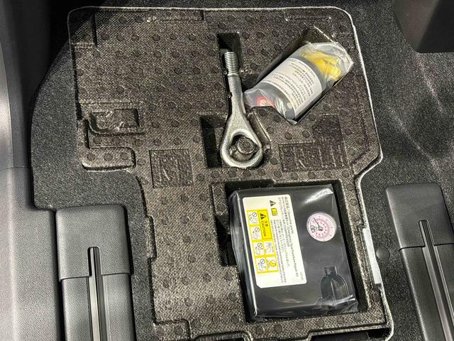 タント カスタムＲＳ　両側パワースライドドア　ＬＥＤオートライト　　電動パーキングブレーキ　運転席助手席シートヒーター　アルミホイール　キーフリーシステム　　オート電動格納式ドアミラー（33枚目）