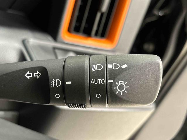 タント ファンクロスターボ　バックカメラ　電動パーキングブレーキ　ＬＥＤオートライト　パワースライドドアウェルカムオープン機能　電動格納式ドアミラー　助手席ロングスライド　助手席イージークローザー　　セキュリティアラーム　キーフリーシステム（23枚目）