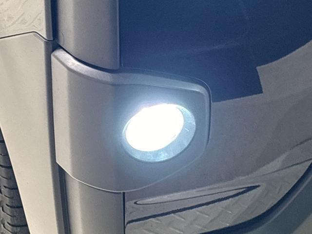 タント ファンクロスターボ　バックカメラ　電動パーキングブレーキ　ＬＥＤオートライト　パワースライドドアウェルカムオープン機能　電動格納式ドアミラー　助手席ロングスライド　助手席イージークローザー　　セキュリティアラーム　キーフリーシステム（47枚目）