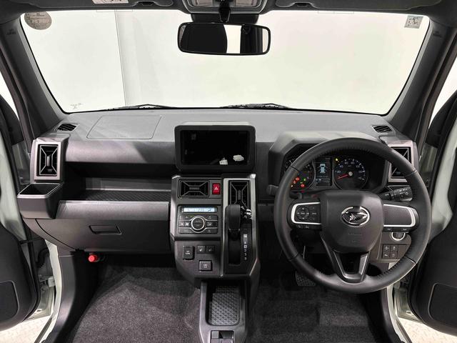 タフト Ｇ　ダーククロムベンチャー　スカイフィールトップ　ＬＥＤオートライト　オートハイビーム　フロントフォグランプ　運転席／助手席シートヒーター　プッシュボタンスタート　電動パーキングブレーキ　バックカメラ　１５インチアルミホイール（12枚目）