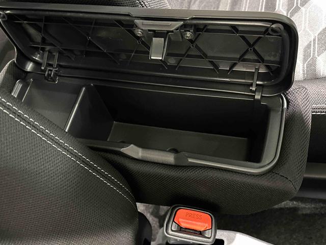 タフト Ｇ　ダーククロムベンチャー　スカイフィールトップ　ＬＥＤオートライト　オートハイビーム　フロントフォグランプ　運転席／助手席シートヒーター　プッシュボタンスタート　電動パーキングブレーキ　バックカメラ　１５インチアルミホイール（30枚目）