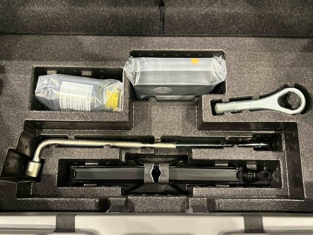 タフト Ｇ　ダーククロムベンチャー　スカイフィールトップ　ＬＥＤオートライト　オートハイビーム　フロントフォグランプ　運転席／助手席シートヒーター　プッシュボタンスタート　電動パーキングブレーキ　バックカメラ　１５インチアルミホイール（39枚目）