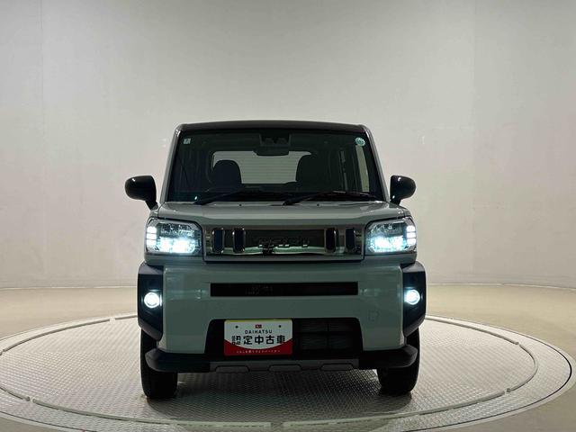 タフト Ｇ　ダーククロムベンチャー　スカイフィールトップ　ＬＥＤオートライト　オートハイビーム　フロントフォグランプ　運転席／助手席シートヒーター　プッシュボタンスタート　電動パーキングブレーキ　バックカメラ　１５インチアルミホイール（43枚目）