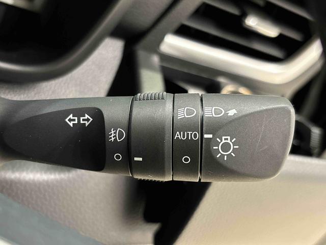 トール カスタムＧ　ＬＥＤヘッドランプ・フォグランプ　　１４インチアルミホイール　オートライト　プッシュボタンスタート　クルーズコントロール　　コーナーセンサー　パワースライドドア　キーフリーシステム（23枚目）
