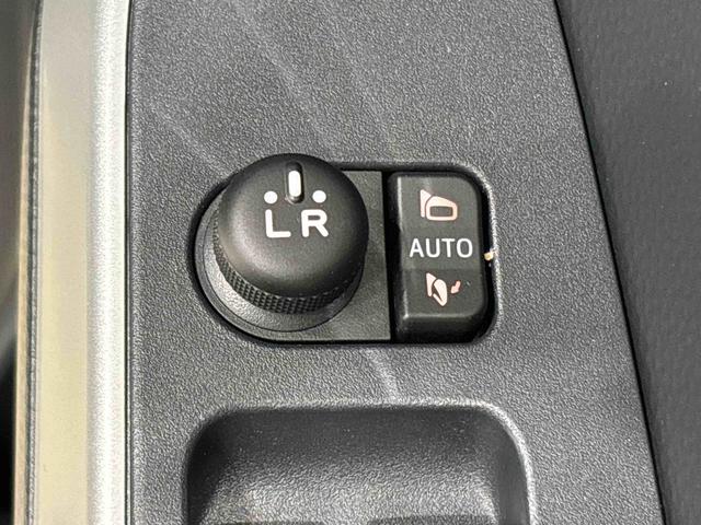 トール カスタムＧ　ＬＥＤヘッドランプ・フォグランプ　　１４インチアルミホイール　オートライト　プッシュボタンスタート　クルーズコントロール　　コーナーセンサー　パワースライドドア　キーフリーシステム（24枚目）