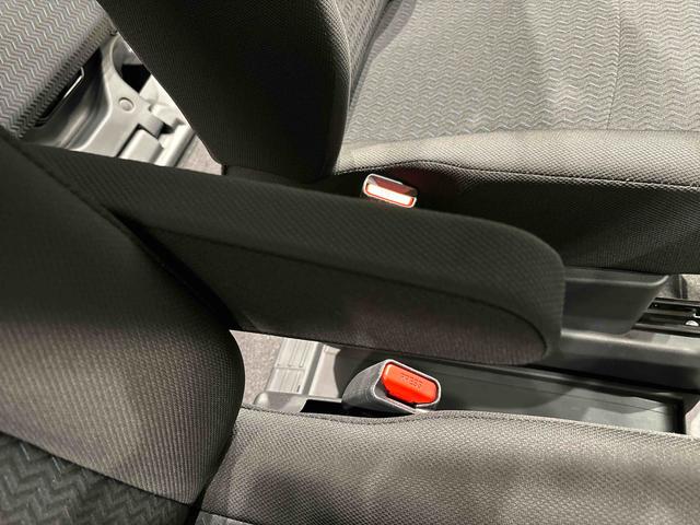 トール カスタムＧ　ＬＥＤヘッドランプ・フォグランプ　　１４インチアルミホイール　オートライト　プッシュボタンスタート　クルーズコントロール　　コーナーセンサー　パワースライドドア　キーフリーシステム（28枚目）