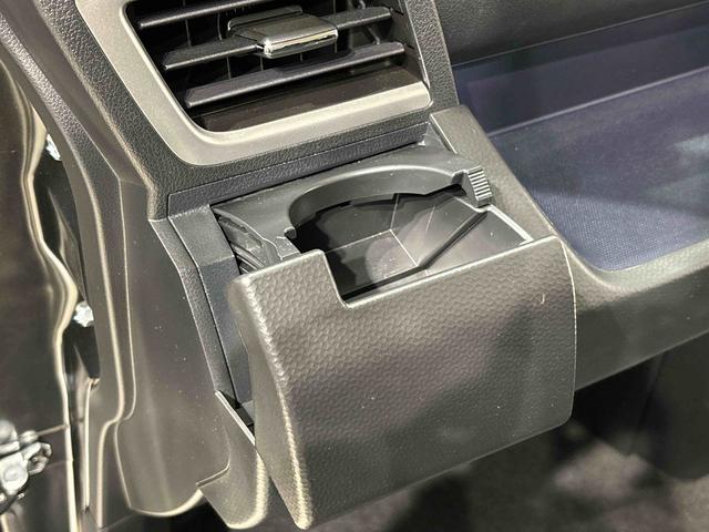 トール カスタムＧ　ＬＥＤヘッドランプ・フォグランプ　　１４インチアルミホイール　オートライト　プッシュボタンスタート　クルーズコントロール　　コーナーセンサー　パワースライドドア　キーフリーシステム（30枚目）