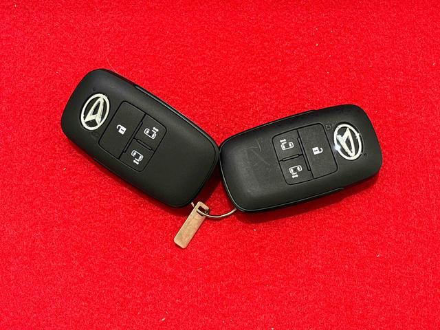 トール カスタムＧ　ＬＥＤヘッドランプ・フォグランプ　　１４インチアルミホイール　オートライト　プッシュボタンスタート　クルーズコントロール　　コーナーセンサー　パワースライドドア　キーフリーシステム（50枚目）