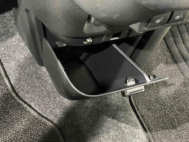 ムーヴキャンバス セオリーＧターボ　バックモニター対応カメラ　ＬＥＤオートライト・フォグランプ　電動パーキングブレーキ　プッシュボタンスタート　セキュリティアラーム　バックカメラ　両側パワースライドドアウエルカムオープン機能　オート電動格納式ドアミラー（32枚目）
