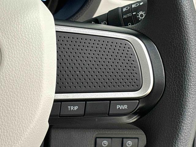 ムーヴキャンバス ストライプスＧ　バックカメラ　電動パーキングブレーキ　ＬＥＤオートライト・フォグランプ　電動パーキングブレーキ　プッシュボタンスタート　セキュリティアラーム　バックカメラ　両側パワースライドドアウエルカムオープン機能　オート電動格納式ドアミラー（14枚目）