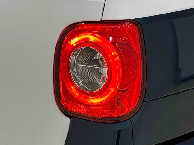 ムーヴキャンバス ストライプスＧ　バックカメラ　電動パーキングブレーキ　ＬＥＤオートライト・フォグランプ　電動パーキングブレーキ　プッシュボタンスタート　セキュリティアラーム　バックカメラ　両側パワースライドドアウエルカムオープン機能　オート電動格納式ドアミラー（47枚目）