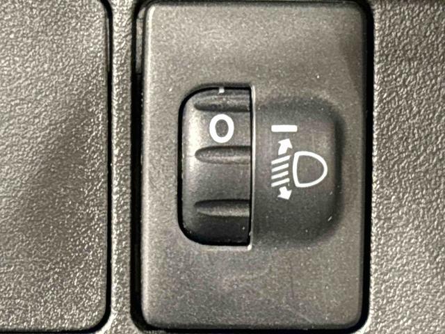 ハイゼットトラック スタンダード 農用スペシャル AM・FMラジオ 4WD ハロゲンヘッドランプ トップシェイドガラス 大型荷台作業灯 運転席バニティミラー AM・FMラジオ ガードフレーム スペアタイヤ(17枚目)