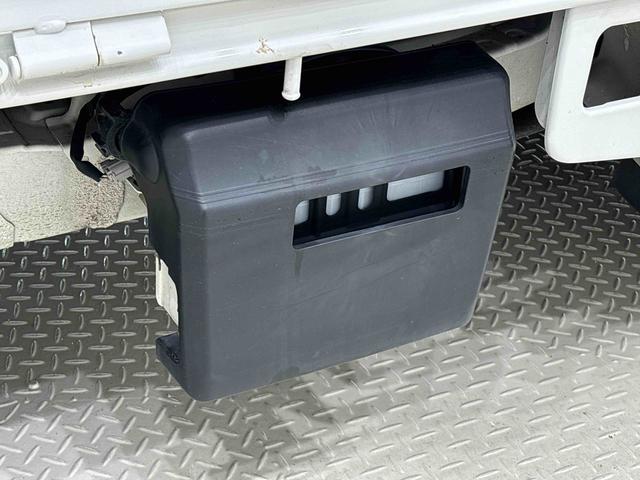 ハイゼットトラック スタンダード 農用スペシャル AM・FMラジオ 4WD ハロゲンヘッドランプ トップシェイドガラス 大型荷台作業灯 運転席バニティミラー AM・FMラジオ ガードフレーム スペアタイヤ(37枚目)