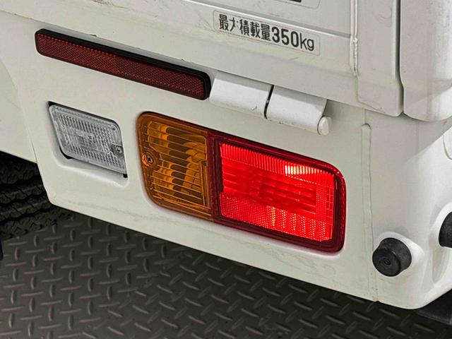 ハイゼットトラック スタンダード 農用スペシャル AM・FMラジオ 4WD ハロゲンヘッドランプ トップシェイドガラス 大型荷台作業灯 運転席バニティミラー AM・FMラジオ ガードフレーム スペアタイヤ(43枚目)