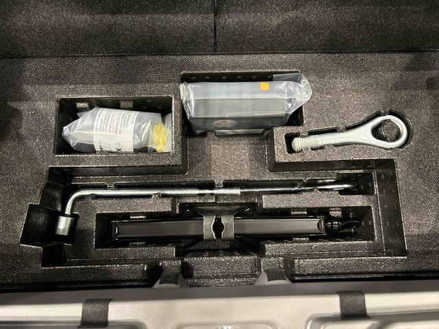 タフト Ｇ　クロムベンチャー　バックモニター対応　シートヒーター　スカイフィールトップ　クロムパック　メッキパック　シルバーアンダーガーニッシュ　インテリアアクセント　ＬＥＤオートライト＆フォグランプ　電動パーキングブレーキ　バックカメラ　アルミホイール（39枚目）