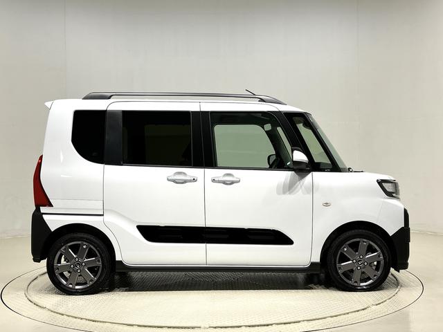 タント ファンクロスターボ　プッシュボタンスタート　オートエアコン　ＬＥＤオートライト　パワースライドドアウェルカムオープン機能　オート電動格納式ドアミラー　助手席ロングスライド　助手席イージークローザー　運転席助手席シートヒーター　アルミホイル　キーフリーシステム（7枚目）