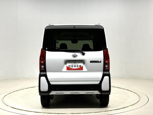 タント ファンクロスターボ　プッシュボタンスタート　オートエアコン　ＬＥＤオートライト　パワースライドドアウェルカムオープン機能　オート電動格納式ドアミラー　助手席ロングスライド　助手席イージークローザー　運転席助手席シートヒーター　アルミホイル　キーフリーシステム（9枚目）