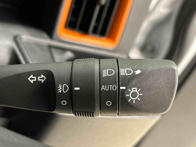 タント ファンクロスターボ　プッシュボタンスタート　オートエアコン　ＬＥＤオートライト　パワースライドドアウェルカムオープン機能　オート電動格納式ドアミラー　助手席ロングスライド　助手席イージークローザー　運転席助手席シートヒーター　アルミホイル　キーフリーシステム（23枚目）