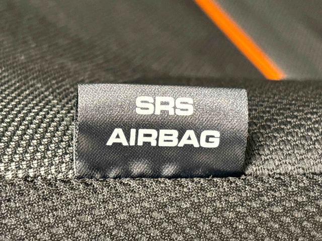 タント ファンクロスターボ　プッシュボタンスタート　オートエアコン　ＬＥＤオートライト　パワースライドドアウェルカムオープン機能　オート電動格納式ドアミラー　助手席ロングスライド　助手席イージークローザー　運転席助手席シートヒーター　アルミホイル　キーフリーシステム（29枚目）