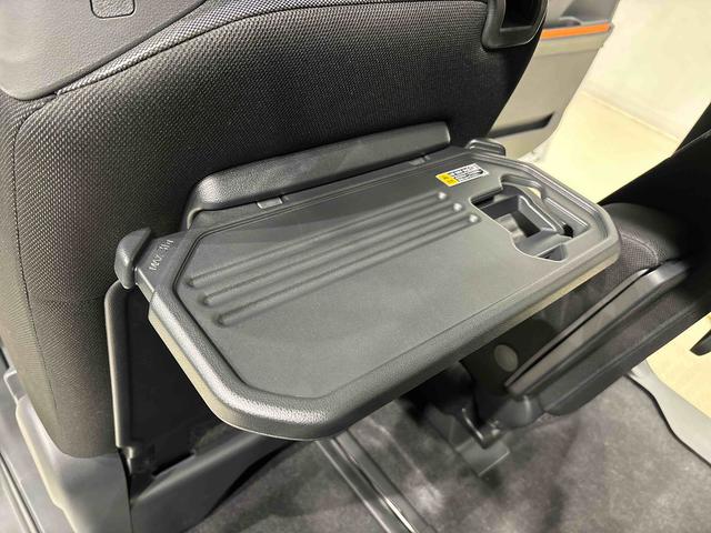 タント ファンクロスターボ　プッシュボタンスタート　オートエアコン　ＬＥＤオートライト　パワースライドドアウェルカムオープン機能　オート電動格納式ドアミラー　助手席ロングスライド　助手席イージークローザー　運転席助手席シートヒーター　アルミホイル　キーフリーシステム（35枚目）