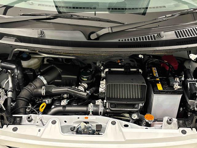 タント ファンクロスターボ　プッシュボタンスタート　オートエアコン　ＬＥＤオートライト　パワースライドドアウェルカムオープン機能　オート電動格納式ドアミラー　助手席ロングスライド　助手席イージークローザー　運転席助手席シートヒーター　アルミホイル　キーフリーシステム（44枚目）