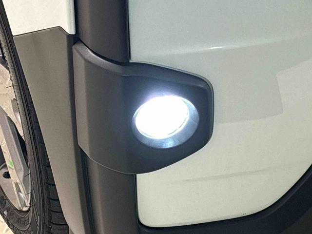 タント ファンクロスターボ　プッシュボタンスタート　オートエアコン　ＬＥＤオートライト　パワースライドドアウェルカムオープン機能　オート電動格納式ドアミラー　助手席ロングスライド　助手席イージークローザー　運転席助手席シートヒーター　アルミホイル　キーフリーシステム（46枚目）