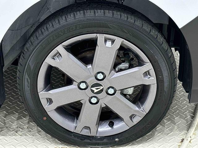 タント ファンクロスターボ　プッシュボタンスタート　オートエアコン　ＬＥＤオートライト　パワースライドドアウェルカムオープン機能　オート電動格納式ドアミラー　助手席ロングスライド　助手席イージークローザー　運転席助手席シートヒーター　アルミホイル　キーフリーシステム（48枚目）