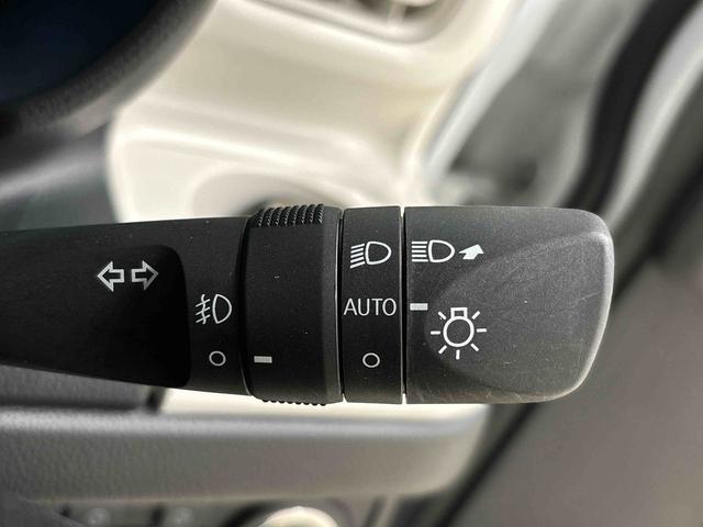 ムーヴキャンバス ストライプスG LEDオートライト・フォグランプ 電動パーキングブレーキ プッシュボタンスタート セキュリティアラーム バックカメラ 両側パワースライドドアウエルカムオープン機能 オート電動格納式ドアミラー(24枚目)