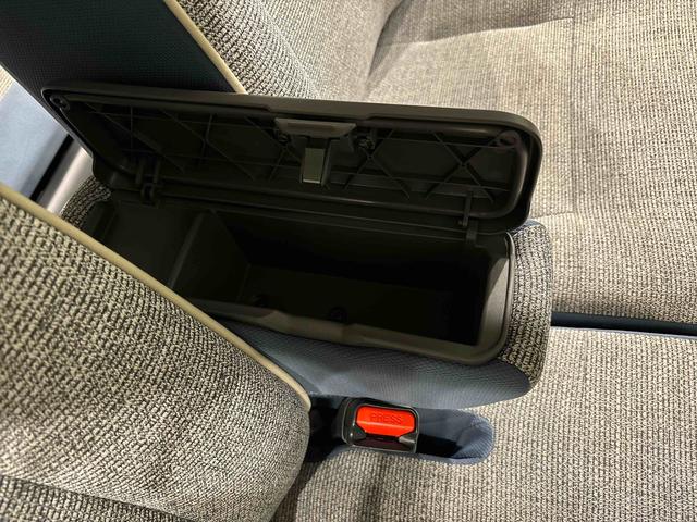 ムーヴキャンバス ストライプスG LEDオートライト・フォグランプ 電動パーキングブレーキ プッシュボタンスタート セキュリティアラーム バックカメラ 両側パワースライドドアウエルカムオープン機能 オート電動格納式ドアミラー(30枚目)