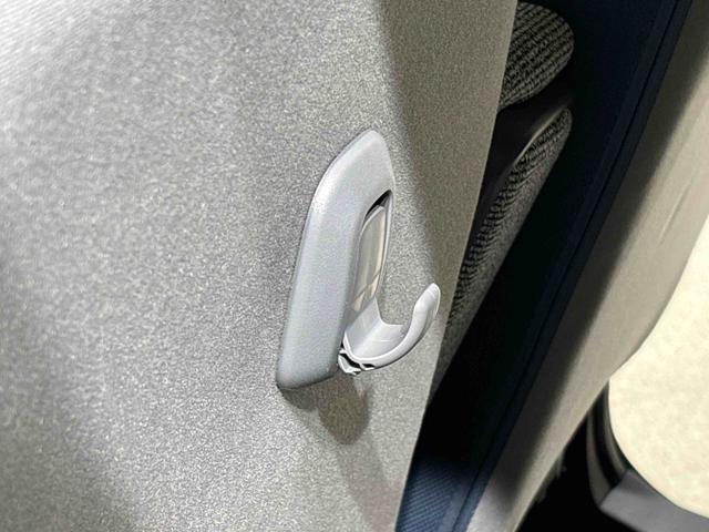 ムーヴキャンバス ストライプスG LEDオートライト・フォグランプ 電動パーキングブレーキ プッシュボタンスタート セキュリティアラーム バックカメラ 両側パワースライドドアウエルカムオープン機能 オート電動格納式ドアミラー(35枚目)